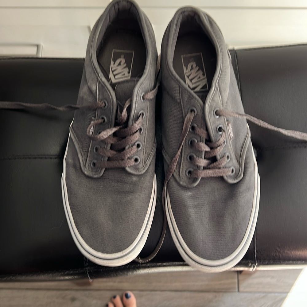 Men's Vans size 9.5